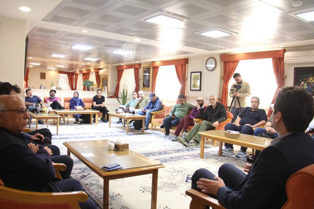 عکاسی ۲۰ هنرمند عکاس از سراسر کشور از حرم امام رضا (ع) عکاسی ۲۰ هنرمند عکاس از سراسر کشور از حرم امام رضا (ع)