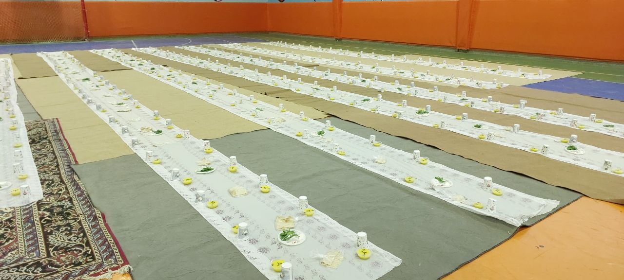 برپایی بزرگترین سفره افطار در فیروزه