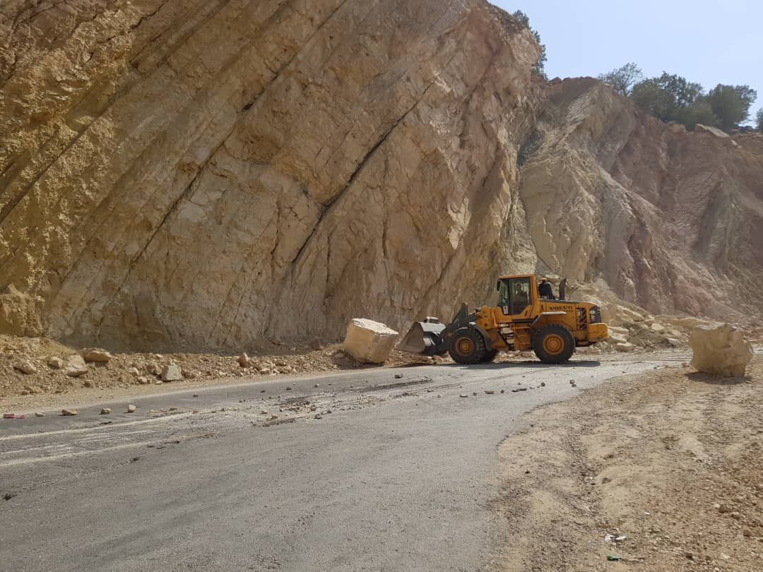 ریزش برداری در ۱۰۹ محور ایلام ریزش برداری در ۱۰۹ محور ایلام