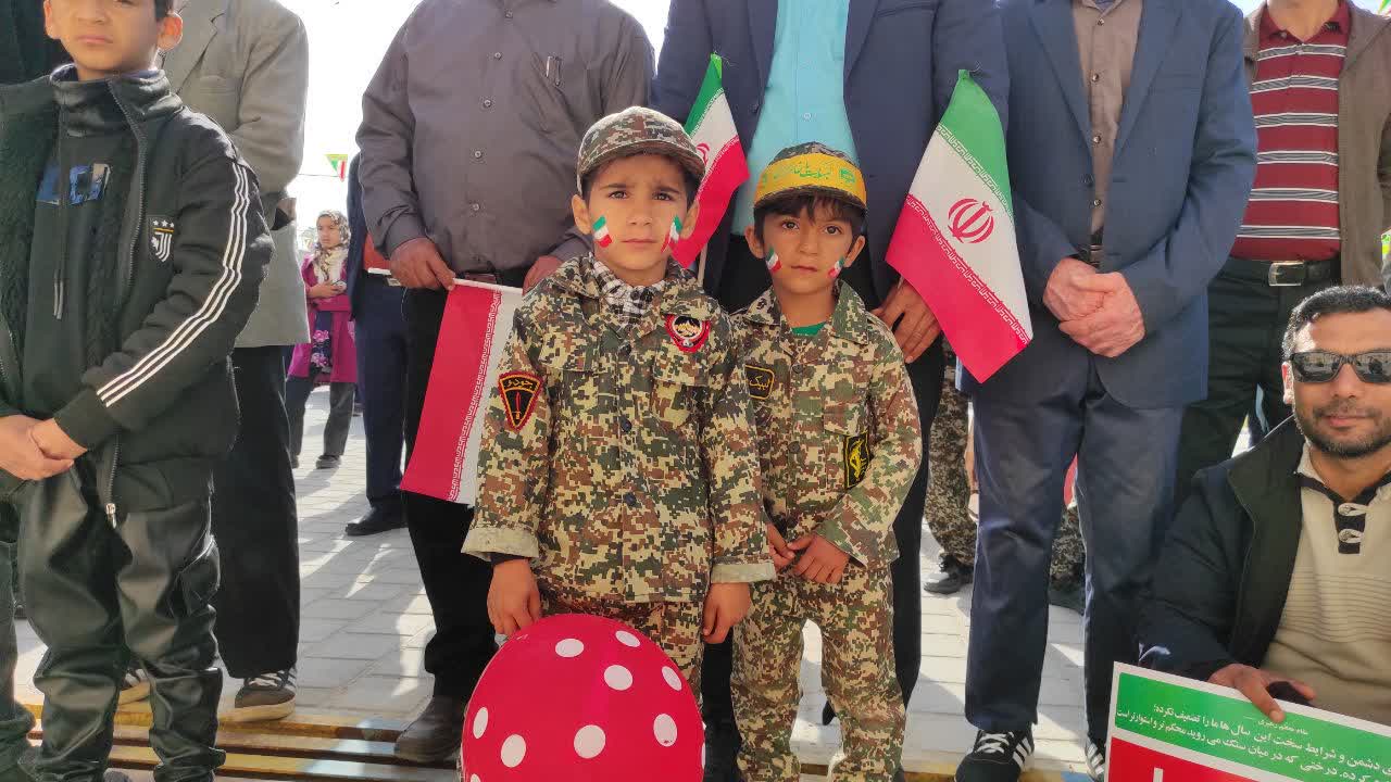 سلام  وقت بخیر  ابراهیم دشتی هستم  تصاویر راهپیمایی ۲۲ بهمن ۱۴۰۱  استان بوشهر _ دهکده قرآنی چارک