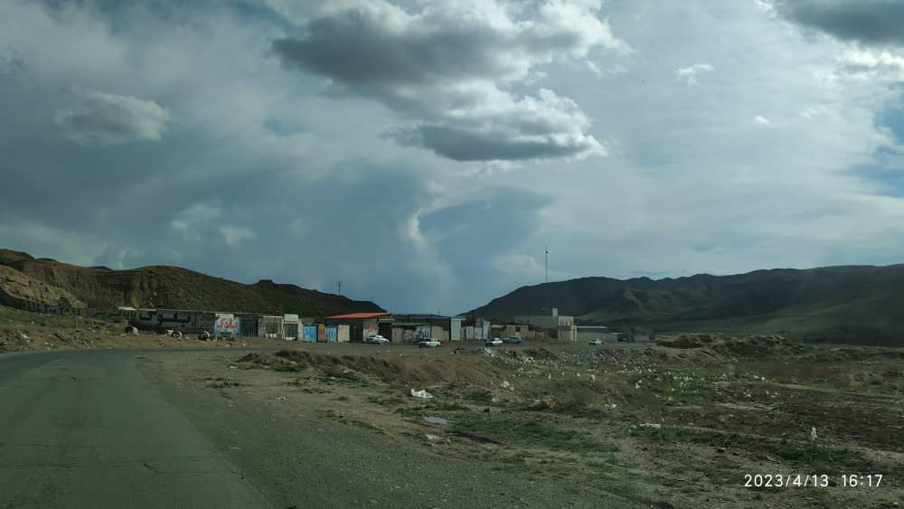 معضل تردد خودروهای حمل زباله بدون روپوش در تبریز معضل تردد خودروهای حمل زباله بدون روپوش در تبریز