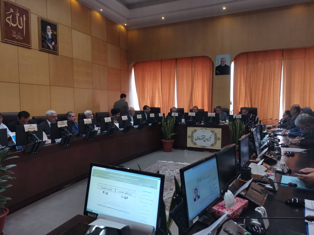 بررسی استیضاح وزیر اقتصاد در کمیسیون اقتصادی مجلس