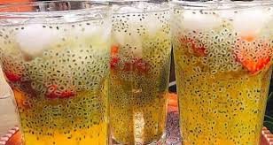 دانه سیرکننده و کاهنده عطش سه لیوان شربت تخم شریتی و زعفران