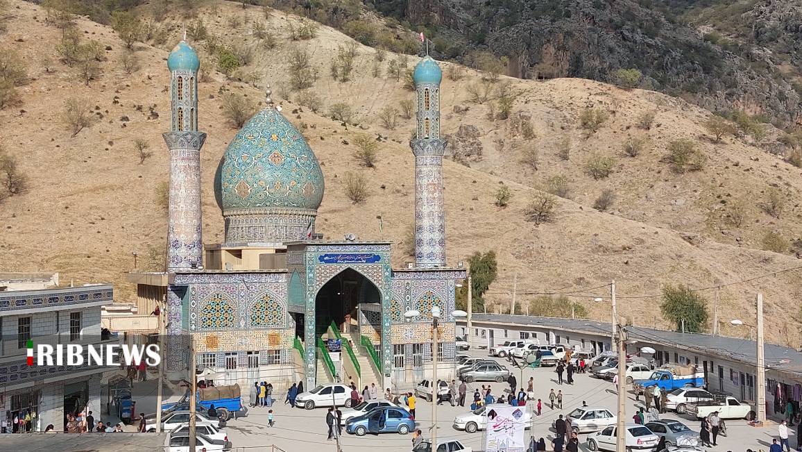 بقعه امامزاده سید محمود میزبان گردشگر و زائران