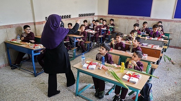 تحویل ۲۰ هزار مدرسه در ۱۵ ماه