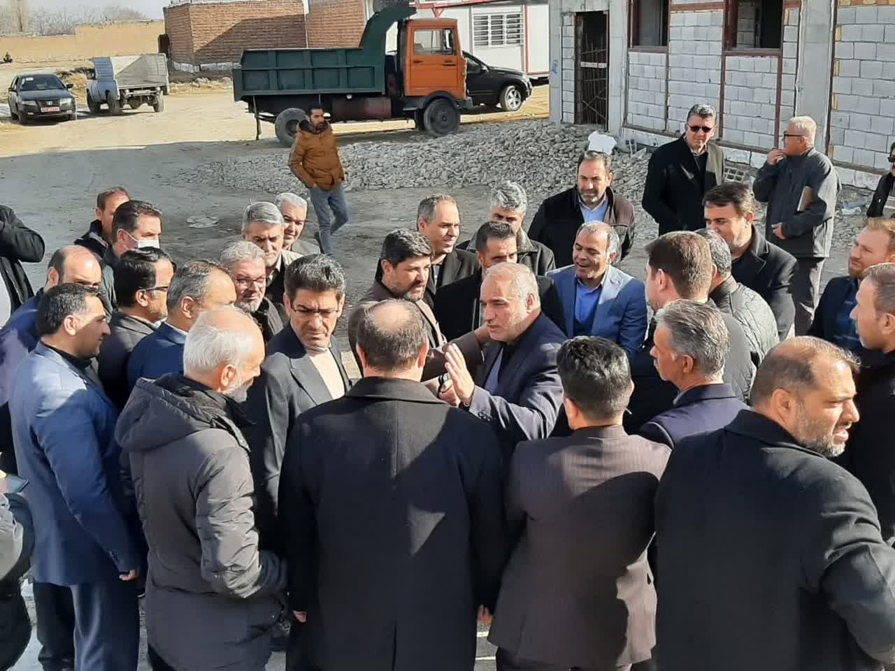 بازدید معاون استاندار از طرحهای در دست اجرا در محله کوی سالار ️ارومیه بازدید معاون استاندار از طرحهای در دست اجرا در محله کوی سالار ️ارومیه