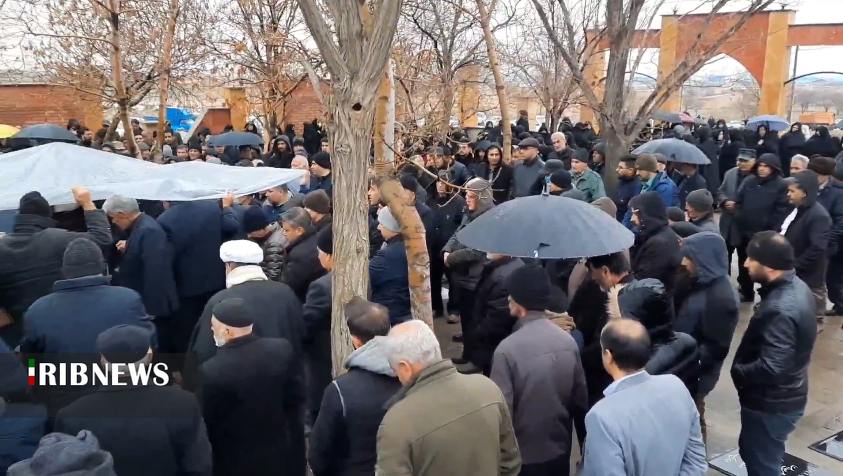 تشییع و خاکسپاری پیکر مادر شهید ناصر صافی تشییع و خاکسپاری پیکر مادر شهید ناصر صافی