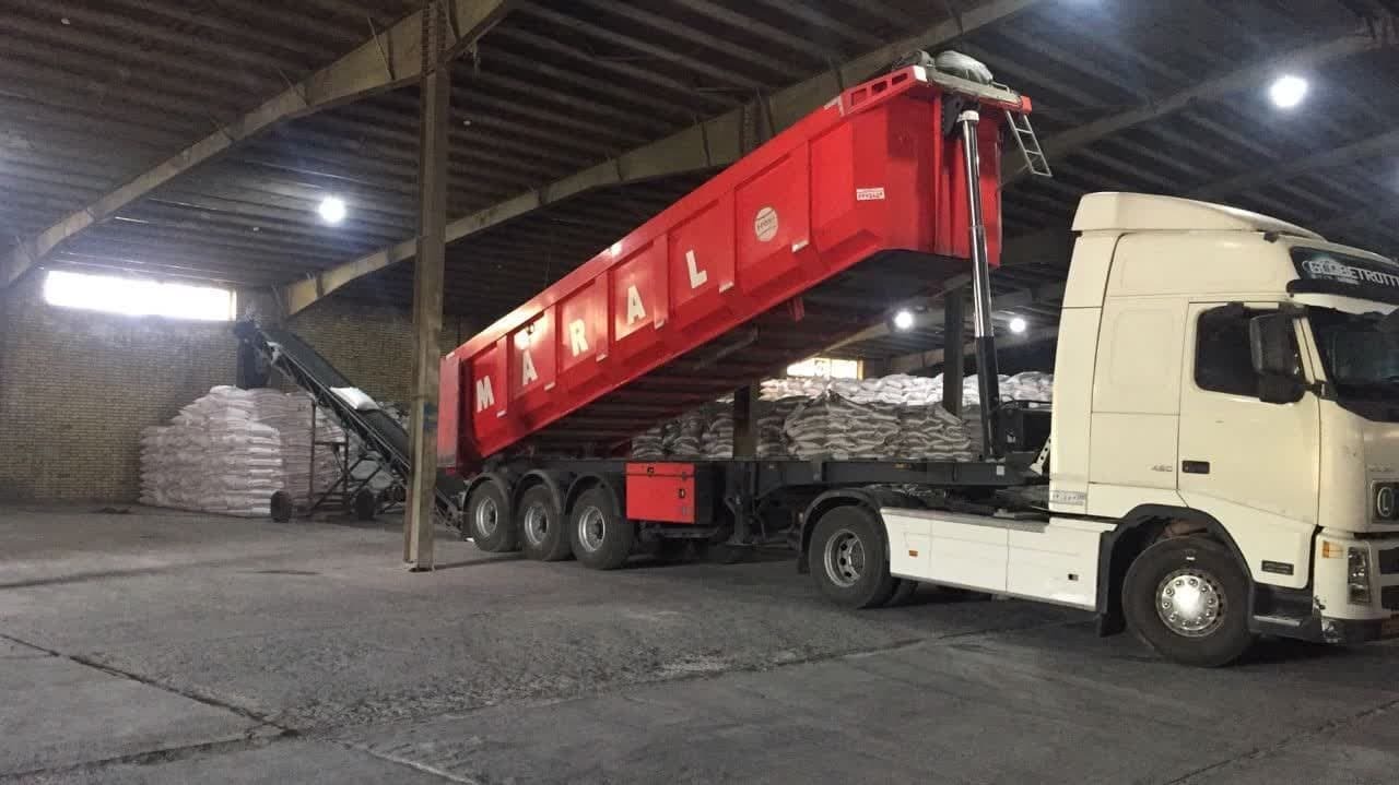 بیش از ۱۰ هزار تن کود شیمیایی در شهرستان ارومیه تأمین و توزیع شد بیش از ۱۰ هزار تن کود شیمیایی در شهرستان ارومیه تأمین و توزیع شد