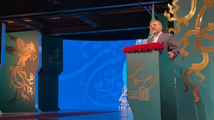 افتتاح جشنواره فیلم فجر با معرفی برگزیدگان یه بخش  *