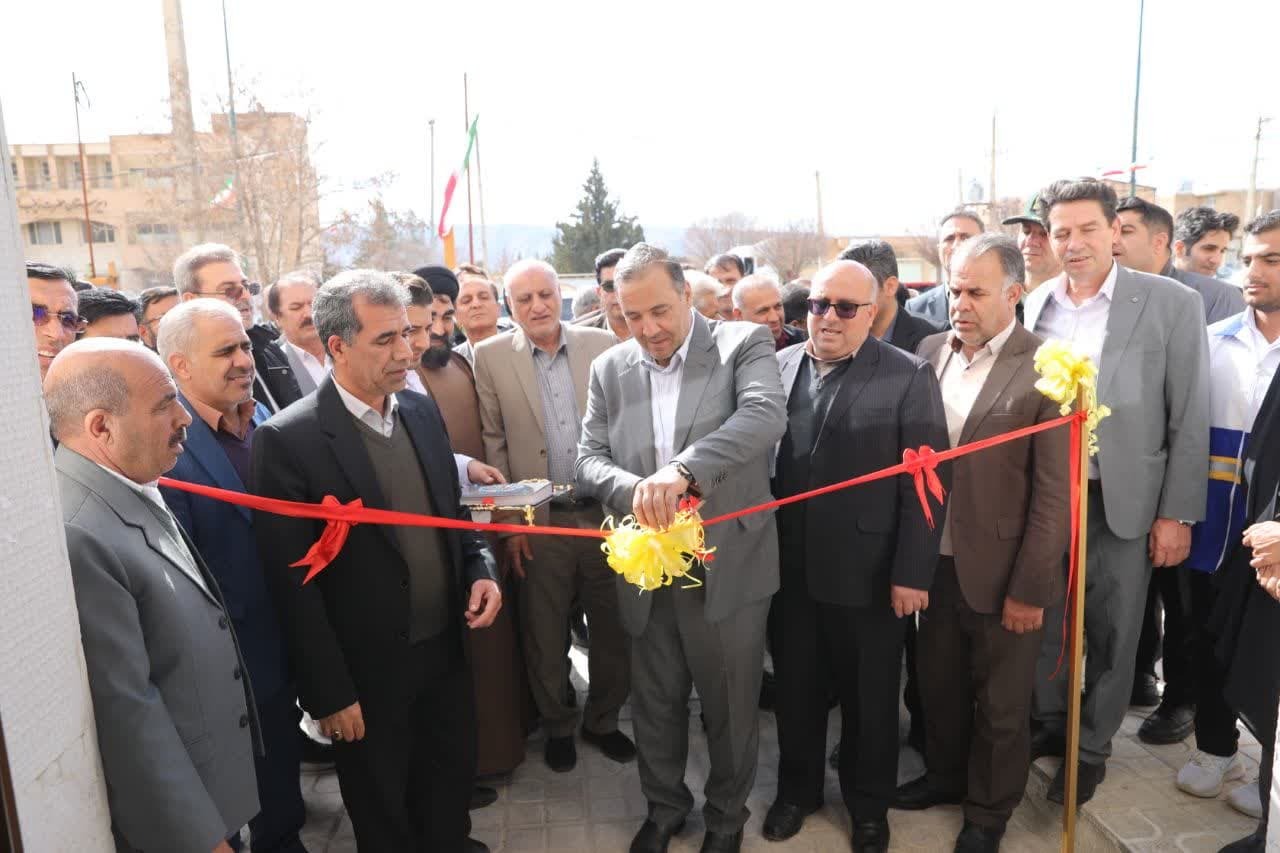 بهره برداری از ساختمان مرکز فوریتهای پزشکی زرنه بهره برداری از ساختمان مرکز فوریتهای پزشکی زرنه