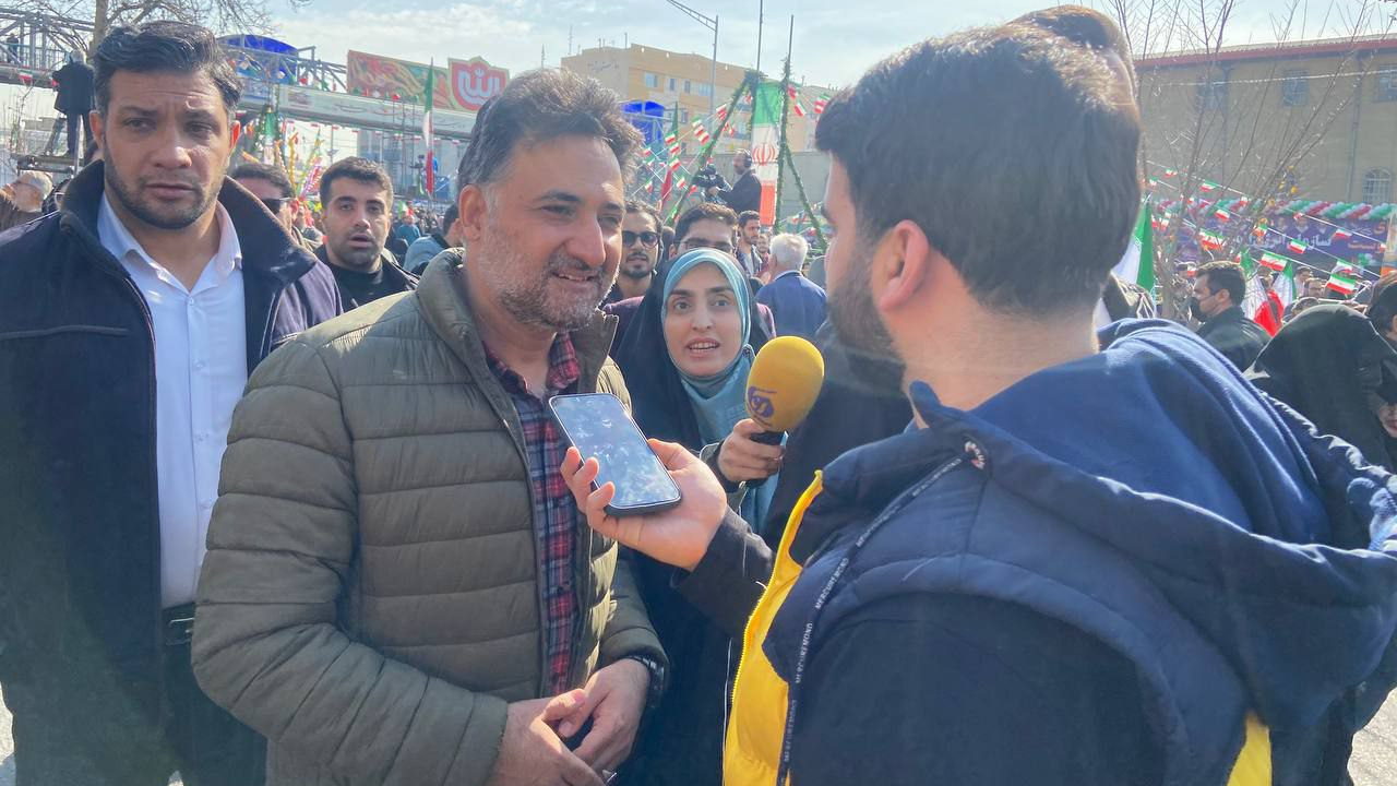 ملت ایران تا پای جان برای حفظ انقلاب اسلامی ایستادهاند (ویترین / منبع : معاونت علمی ریاست جمهوری ) ملت ایران تا پای جان برای حفظ انقلاب اسلامی ایستادهاند (ویترین / منبع : معاونت علمی ریاست جمهوری )