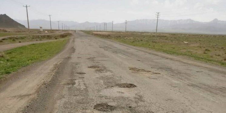 وضع نامناسب جاده روستایی جهان آباد در روزهای بارانی وضع نامناسب جاده روستایی جهان آباد در روزهای بارانی