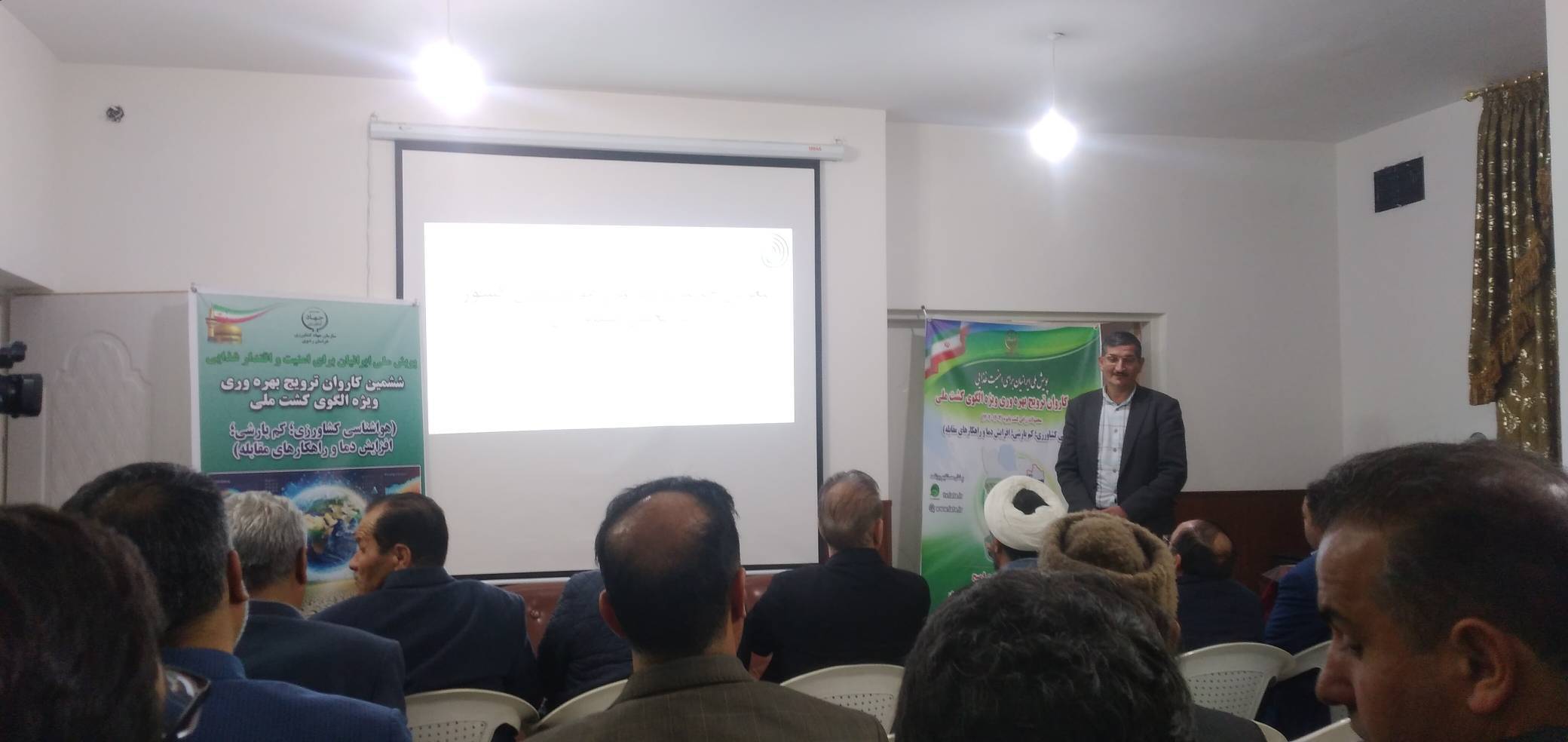 برگزاری ششمین کاروان ترویج بهره وری ویژه الگوی کشت ملی در گلمکان برگزاری ششمین کاروان ترویج بهره وری ویژه الگوی کشت ملی در گلمکان