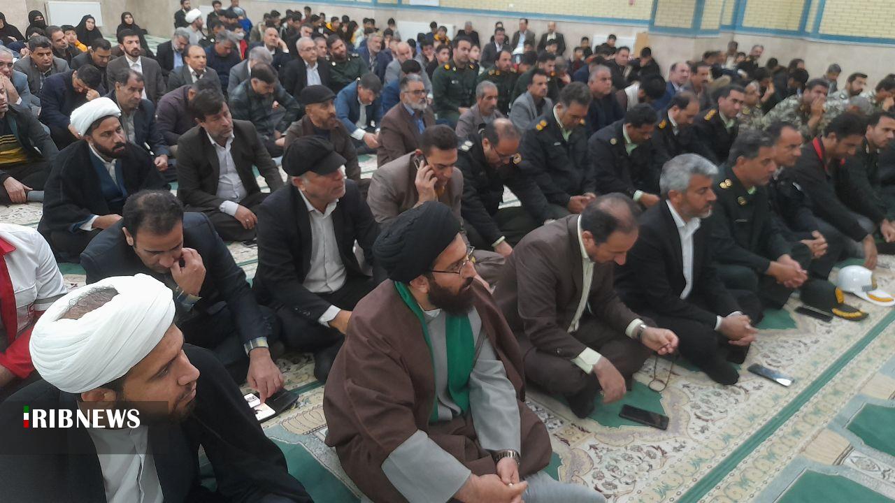 ایران اسلامی به مدد خون شهدا پیشرفت کرده است ایران اسلامی به مدد خون شهدا پیشرفت کرده است