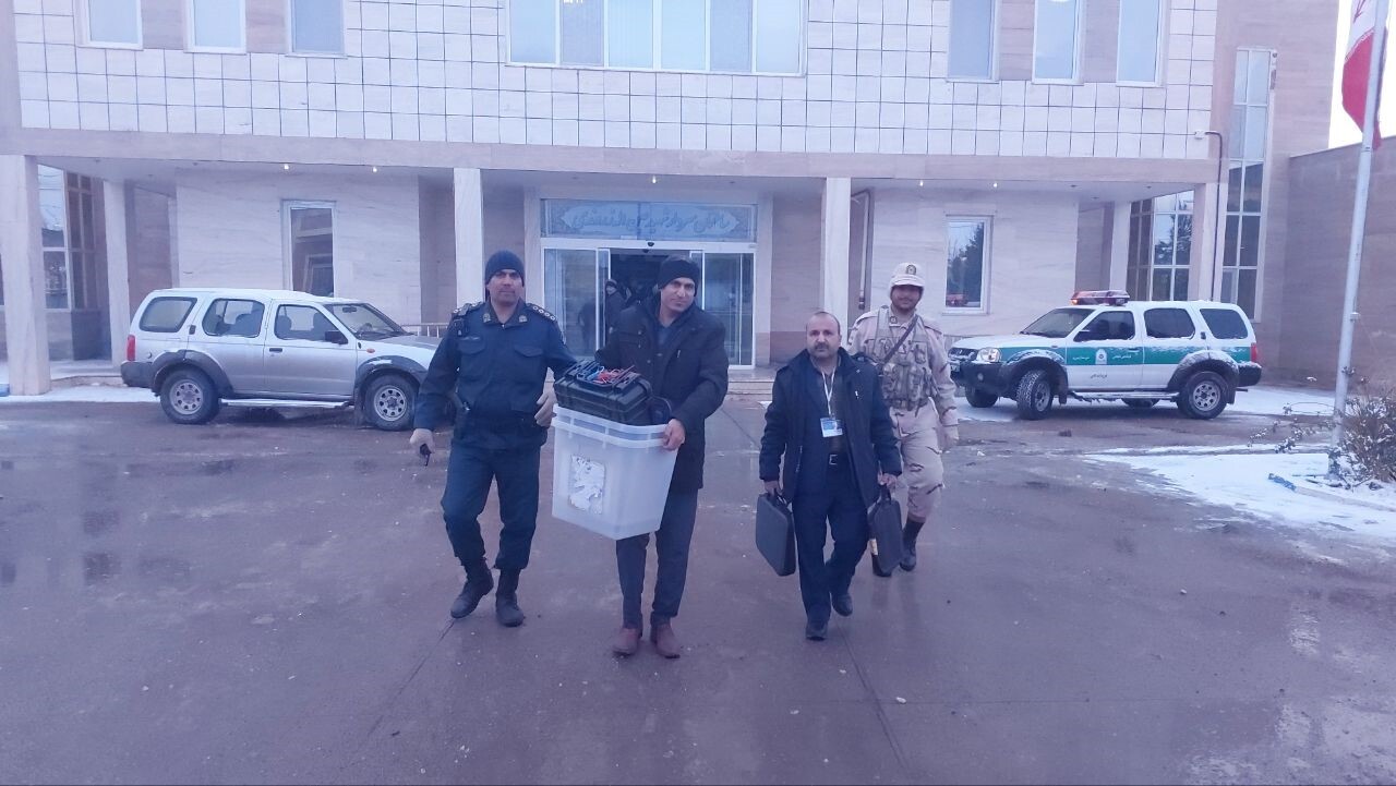 اعزام شعب سیار اخذ رای به روستاهای خراسان رضوی اعزام شعب سیار اخذ رای به روستاهای خراسان رضوی