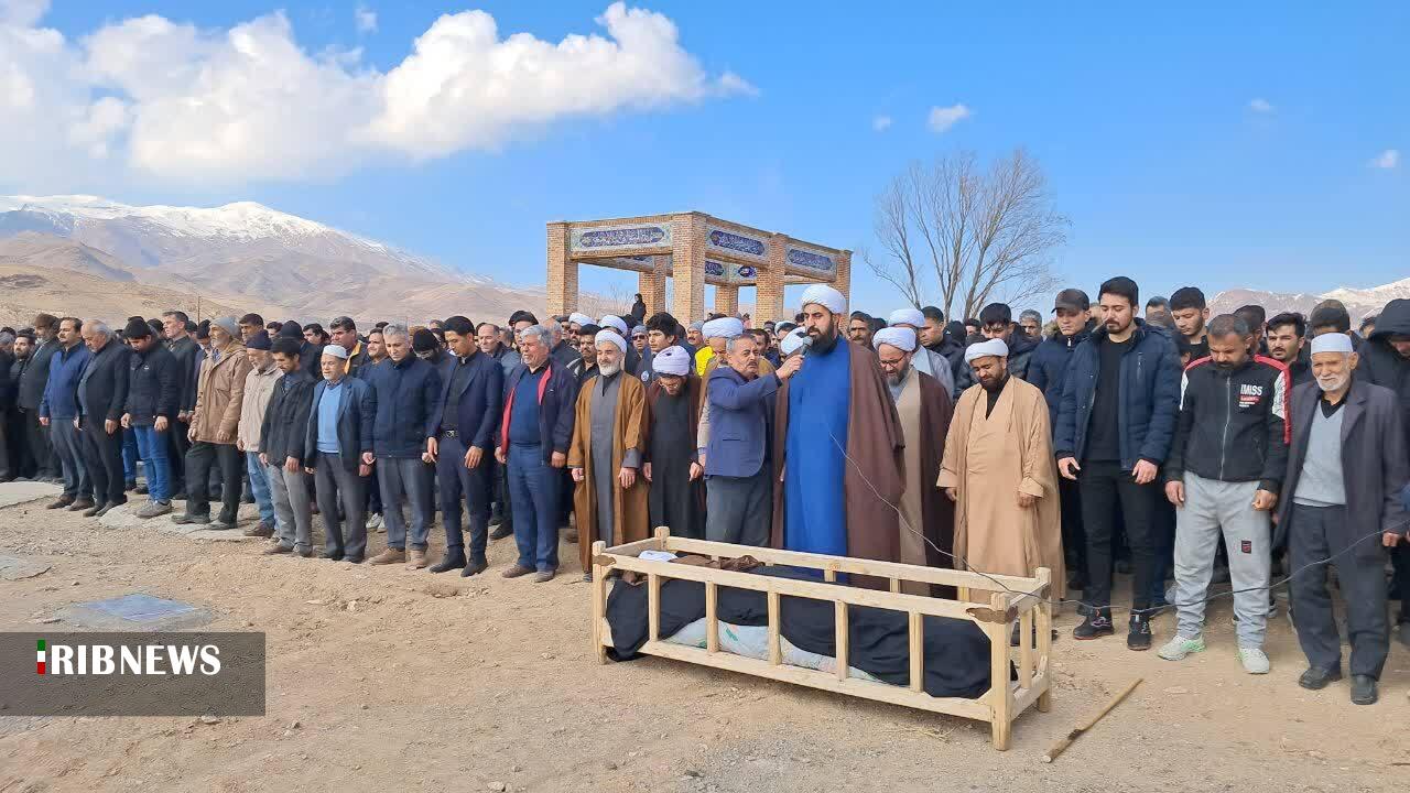 وداع مردم نوده بام با روحانی محبوب و مردمی وداع مردم نوده بام با روحانی محبوب و مردمی