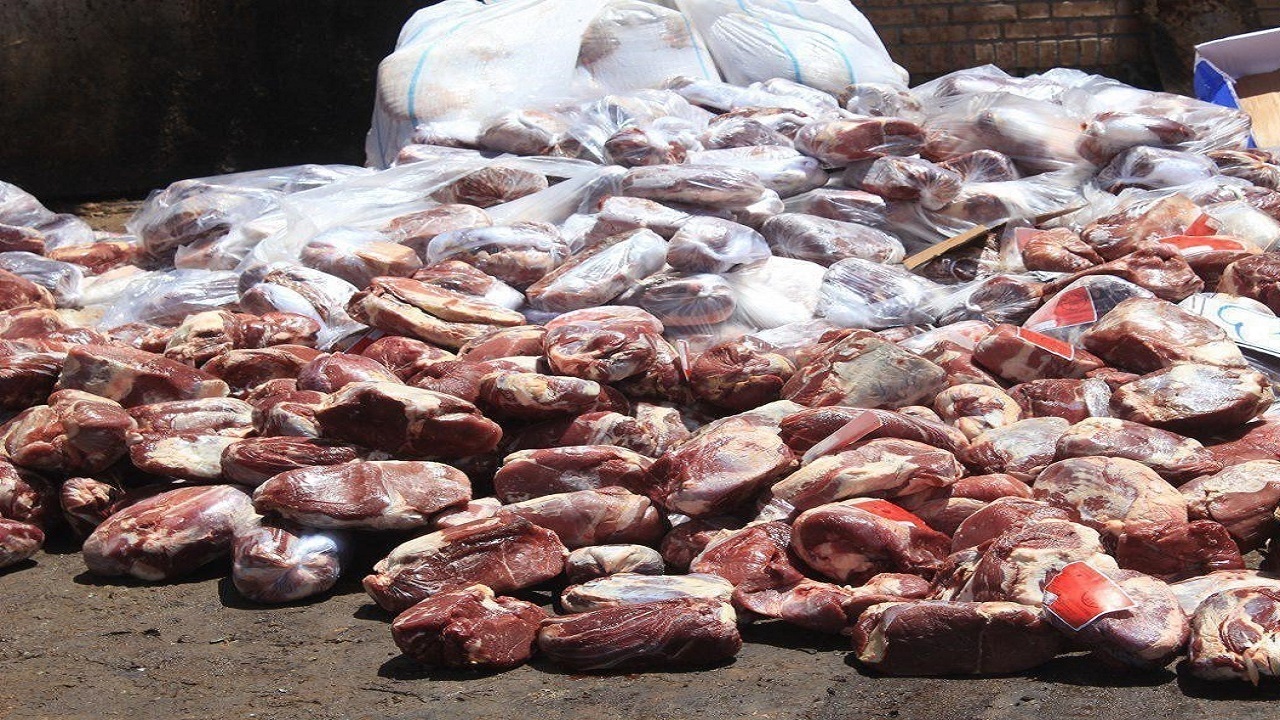 کشف ۱۰۰ کیلوگرم انواع فرآورده خام دامی در گتوند کشف ۱۰۰ کیلوگرم انواع فرآورده خام دامی در گتوند