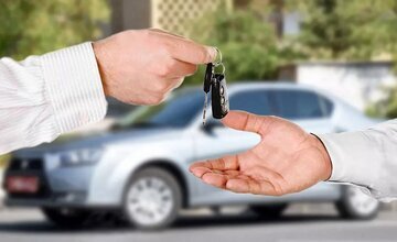 بازرس ویژه ریاست جمهوری مستندات خود را در مورد تعداد خودرو‌های واگذار شده ارائه کند