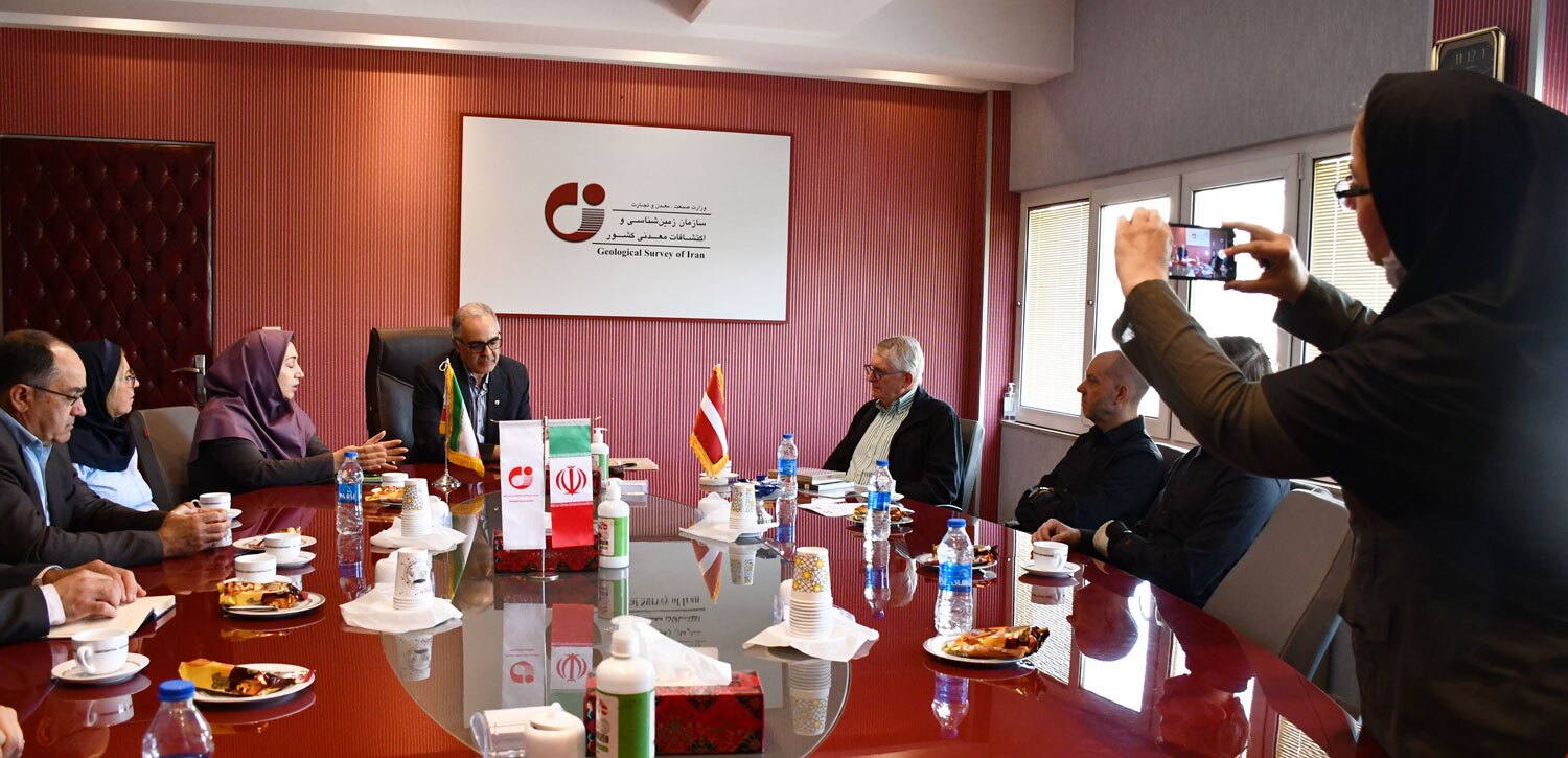 همکاری ایران و اتریش در زمینههای مختلف علومزمین توسعه مییابد همکاری ایران و اتریش در زمینههای مختلف علومزمین توسعه مییابد