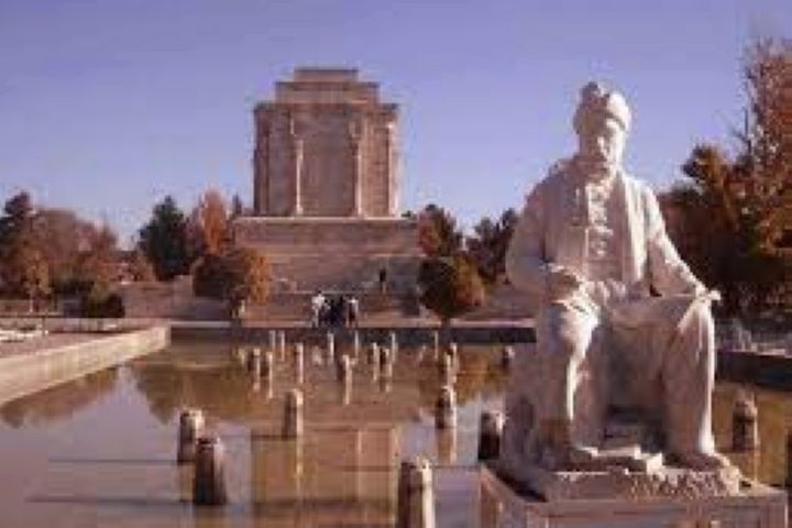 پاسداشت زبان فارسی روی خط سلامت