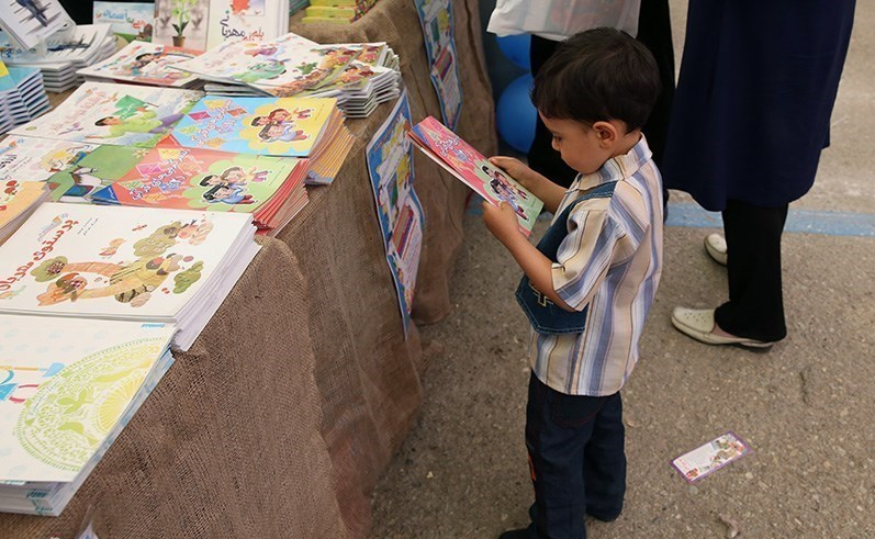 نکات کلیدی برای ترغیب کودک به کتاب خواندن