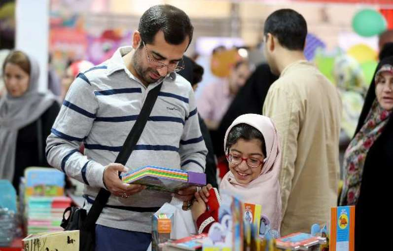 نکات کلیدی برای ترغیب کودک به کتاب خواندن