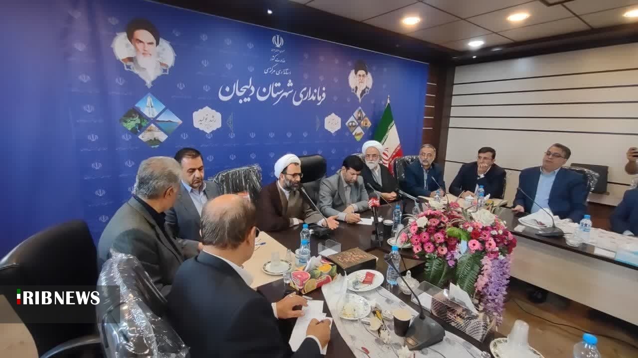 نشستن پای درد و دل کشاورزان مرکزی نشستن پای درد و دل کشاورزان مرکزی