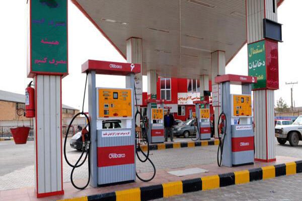 در جایگاه های بنزین یک کارت سوخت در هر سکو وجود دارد