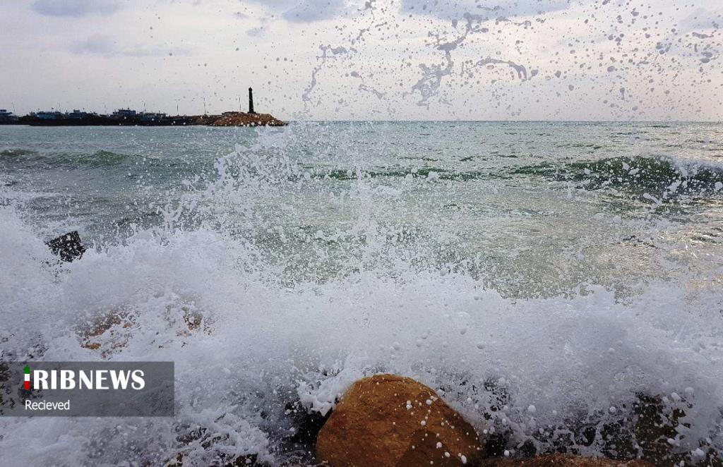 افزایش سرعت باد و تلاطم دریا در مناطق دریایی کیش، ۱۷ خرداد افزایش سرعت باد و تلاطم دریا در مناطق دریایی کیش، ۱۷ خرداد