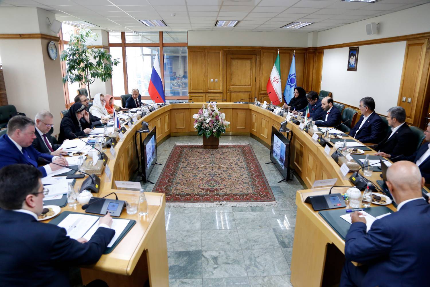 نشست روسای کل بانک مرکزی ایران و روسیه