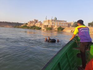 استقرار گروه غواصی آتش نشانی شوشتر در رودخانه کارون استقرار گروه غواصی آتش نشانی شوشتر در رودخانه کارون