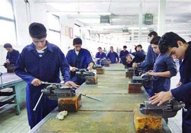 نرخ بیکاری فارغ التحصیلان دانشگاهی دوبرابر متوسط نرخ بیکاری کشور است