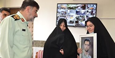 دیدار سردار رادان با خانواده شهید «توسنگ» در کرمان