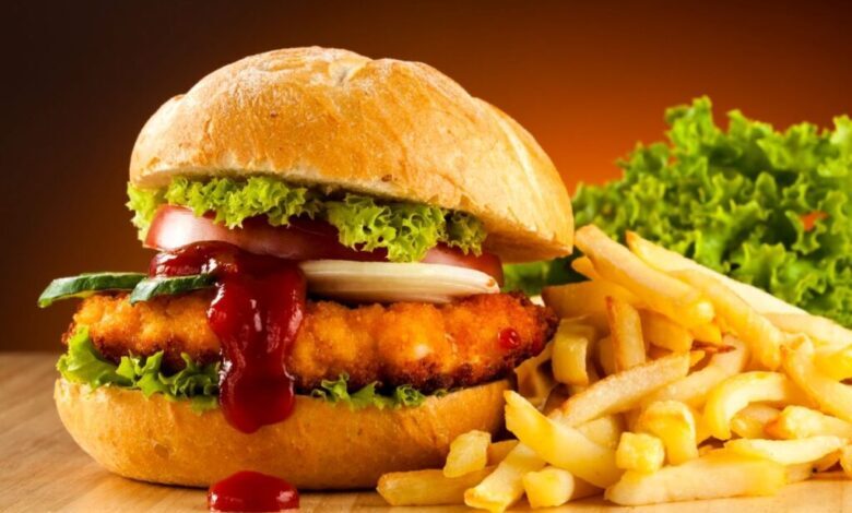 مضرات فست فود برای سلامتی