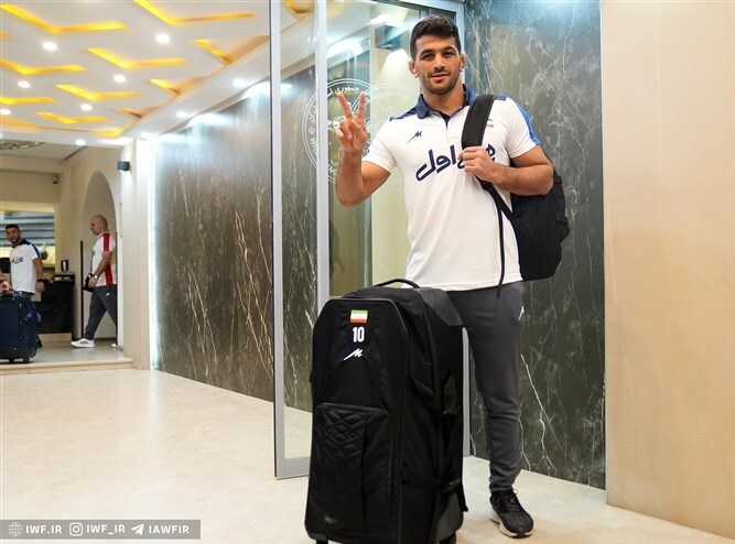 عزیمت کشتی گیران مازندرانی به رقابت‌های جهانی