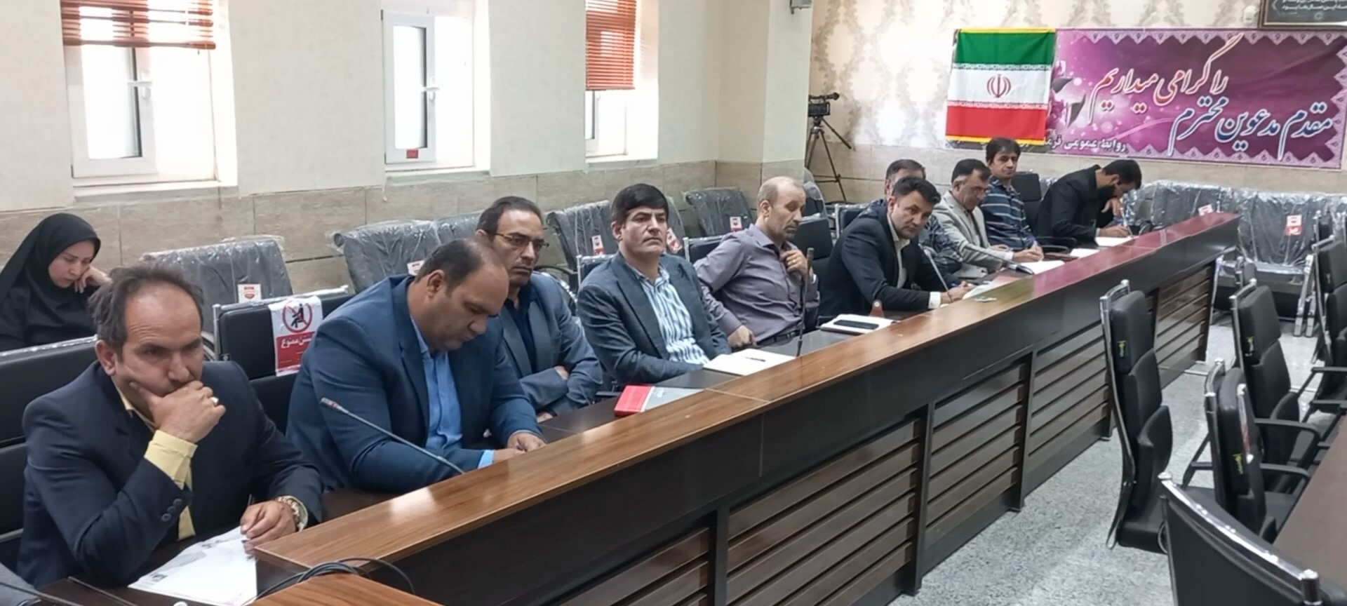 تعویض پرچم قبول شهدای مدفون در تمامی گلزارهای شهدای سمیرم تعویض پرچم قبول شهدای مدفون در تمامی گلزارهای شهدای سمیرم