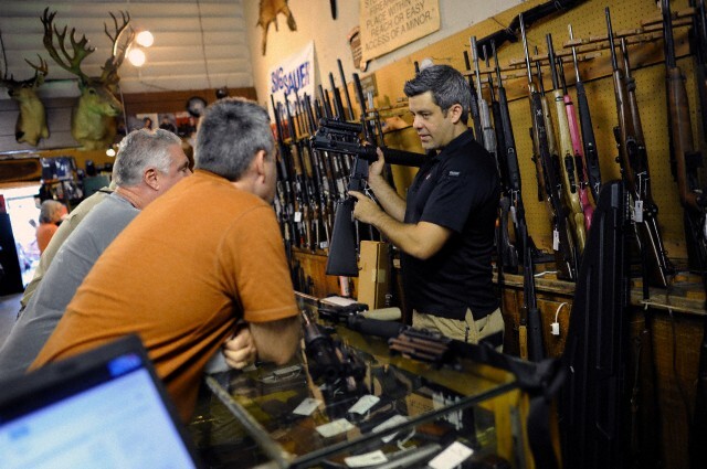 ۴۲ درصد از خانواده‌های آمریکایی  اسلحه دارند