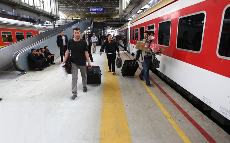 جابجایی بیش از ۱۹۸ هزار مسافر در راه آهن زاگرس