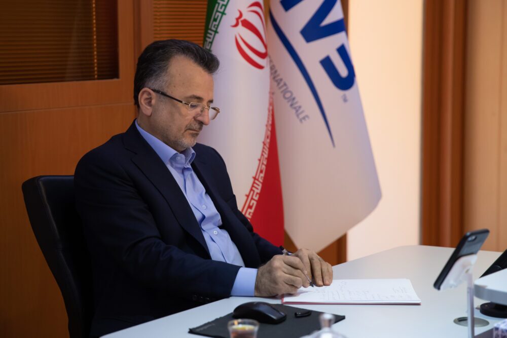 عذرخواهی رئیس فدراسیون والیبال از مردم ایران عذرخواهی رئیس فدراسیون والیبال از مردم ایران