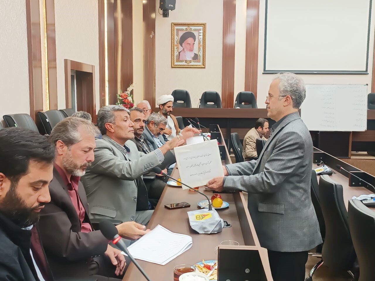 انتخاب اعضای هیئت اجرایی انتخابات در تربت حیدریه، مه ولات و زاوه انتخاب اعضای هیئت اجرایی انتخابات در تربت حیدریه، مه ولات و زاوه