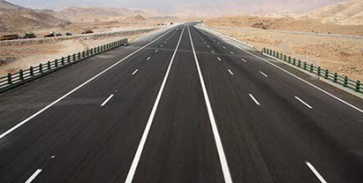 خطکشی بیش از هزار کیلومتر از محورهای مواصلاتی مهران خطکشی بیش از هزار کیلومتر از محورهای مواصلاتی مهران