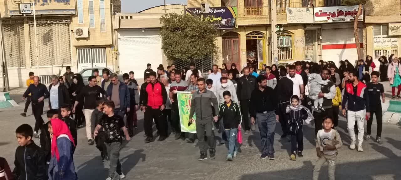 همایش بزرگ پیاده روی خانوادگی در خاتم برگزار شد همایش بزرگ پیاده روی خانوادگی در خاتم برگزار شد