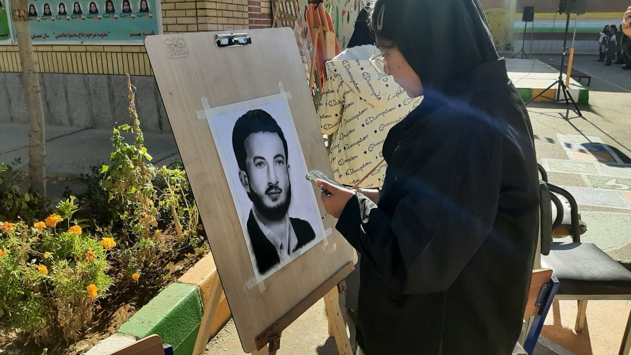 برگزاری یادواره شهدای دانش آموز و تصویرگری شهدا در فریمان برگزاری یادواره شهدای دانش آموز و تصویرگری شهدا در فریمان