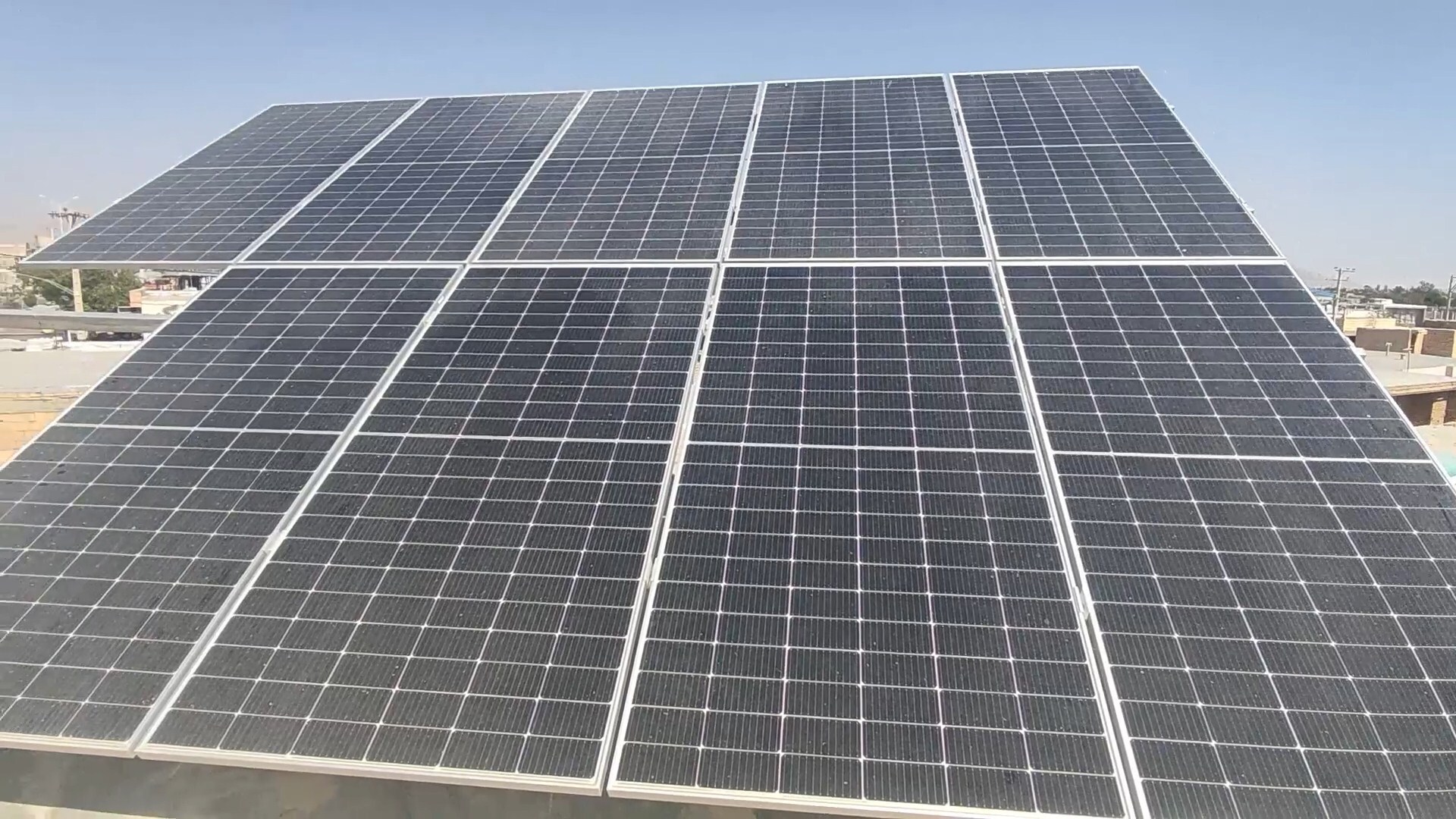 بهره برداری از ۱۰ نیروگاه برق خورشیدی خانگی در شهرضا