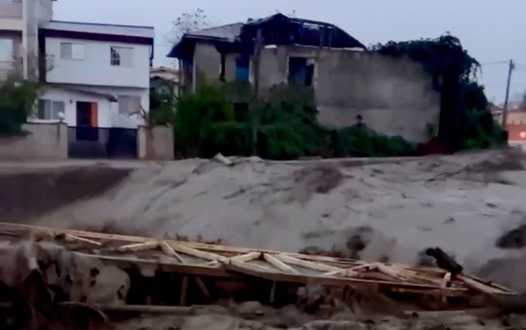 آغاز امداد رسانی به مناطق سیل زده مازندران