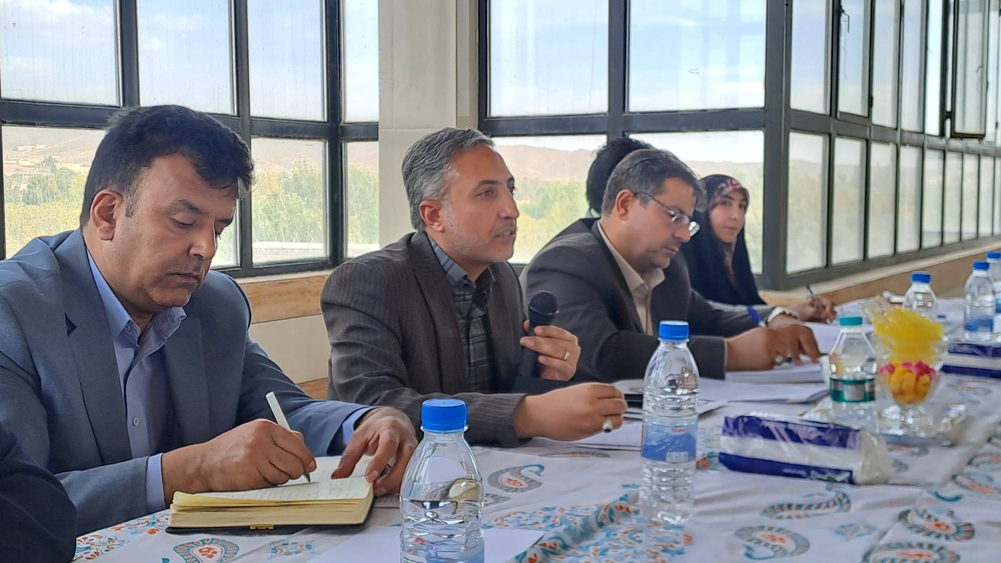 ضرورت پرهیزِ دهیاران و شوراهای روستایی از جانبداری در انتخابات