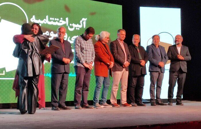 درخشش هنرمندان سبزواری در جشنواره تئاتر خراسان رضوی درخشش هنرمندان سبزواری در جشنواره تئاتر خراسان رضوی