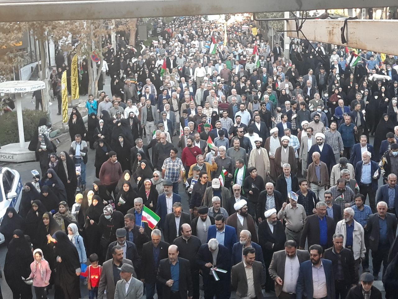 راهپیمایی مردم البرز در حمایت از کودکان فلسطینی راهپیمایی مردم البرز در حمایت از کودکان فلسطینی