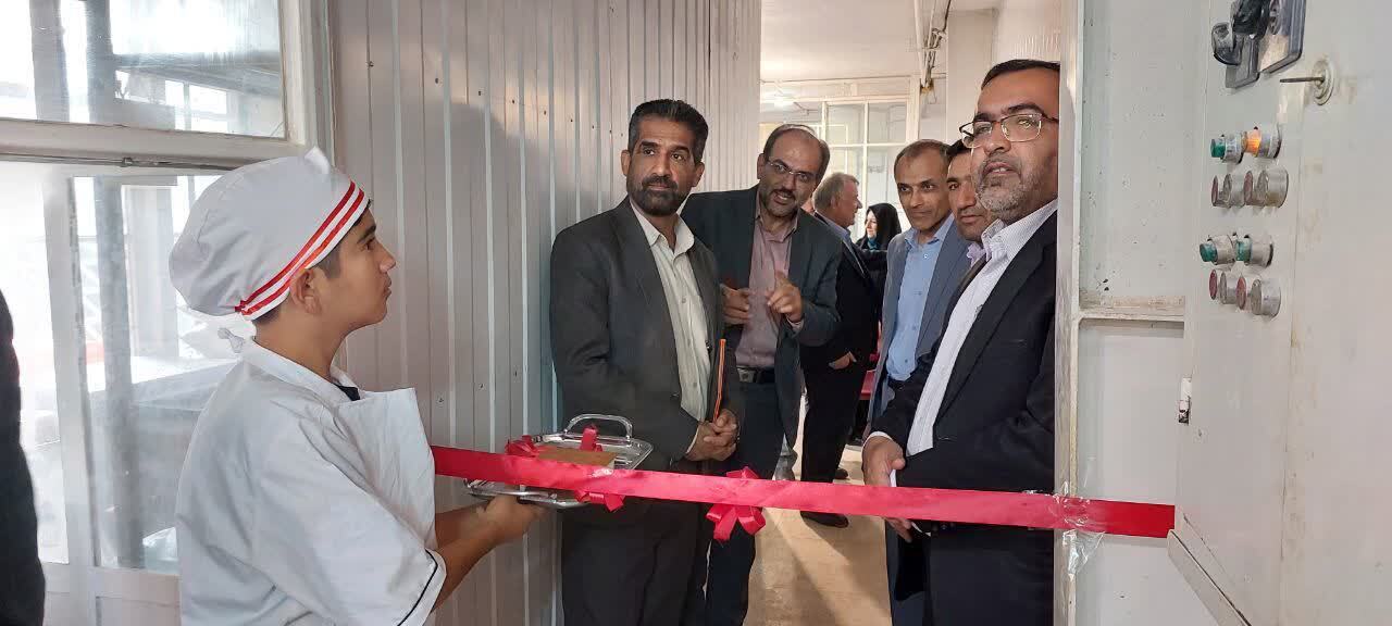 راه اندازی رشته نان، شیرینی و شکلات در دو هنرستان کاردانش شیراز