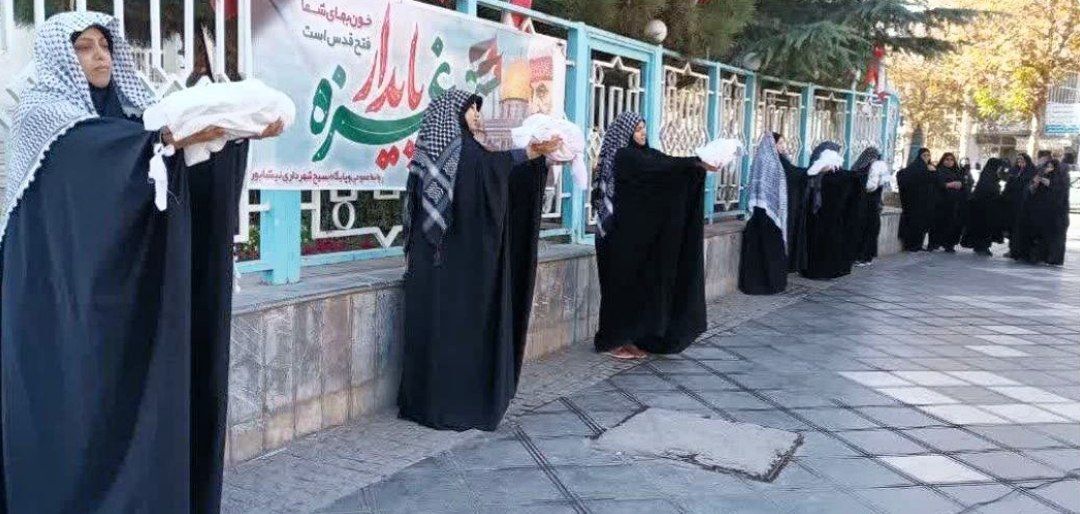 نمایش خیابانی کودکان مظلوم غزه در نیشابور نمایش خیابانی کودکان مظلوم غزه در نیشابور